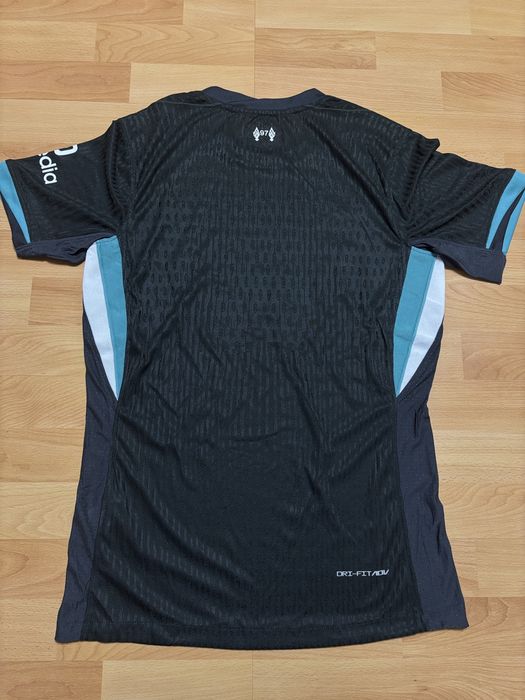 Футболна тениска Ливърлул