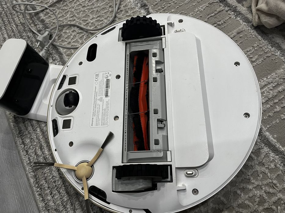 Продам робот пылесос