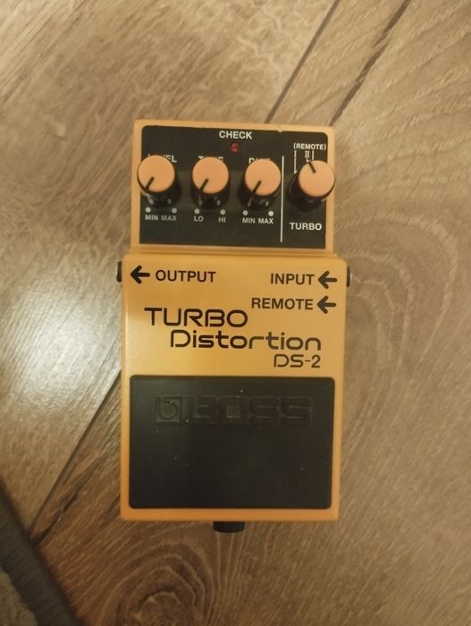 Педалька BOSS turbo distortion ds-2