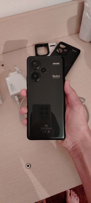 Xiaomi Redmi Note 13 Pro+