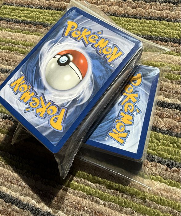 Pokemon 1x PokePack / 60 карти / Прочетете описанието /