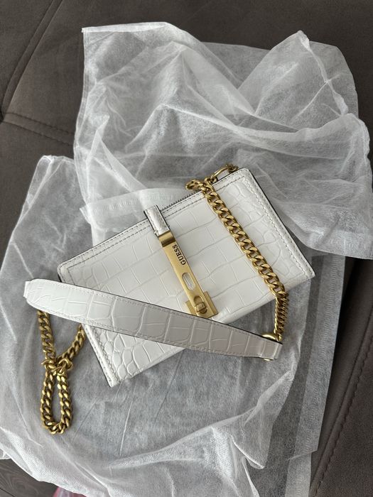 Нова оригинална чанта Guess