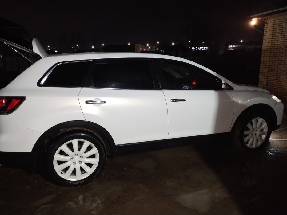 Мазда  С Х 9 белая