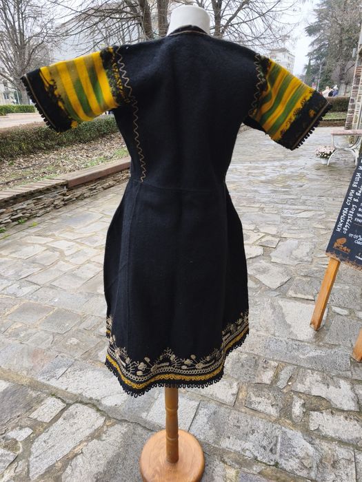 Автентичен самоковски сукман