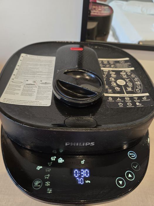 В гаранция! Мултикукър philips all in one херметик