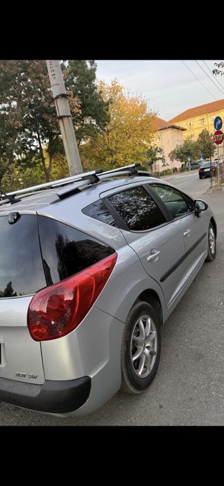 Vând Peugeot 207