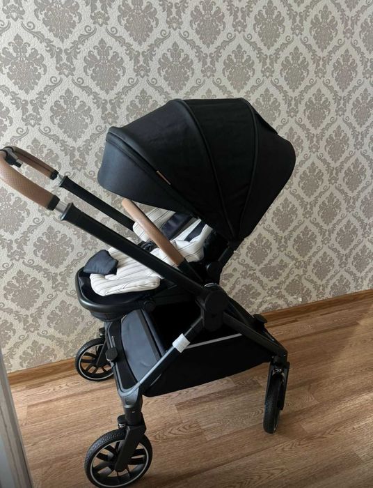 Продам коляску Happy Baby