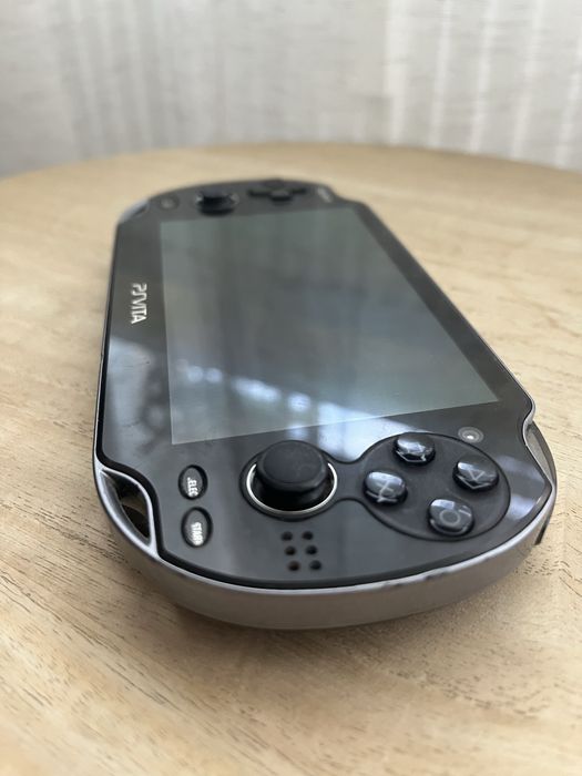PSVita modat stare perfecta aproape deloc folosit