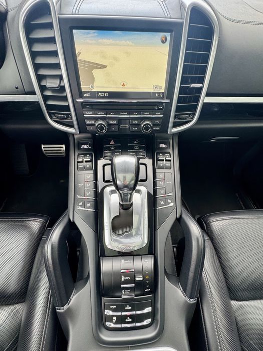 Porsche Cayenne S E - hybrid 420 cp