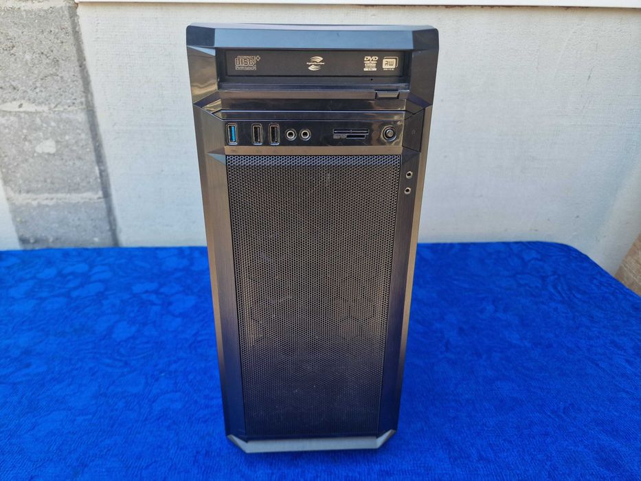 PC Gaming Legendar by ASUS, P9X79 PRO, 24GB DDR3, 600 SSD, Iluminare