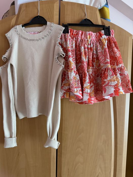 Дрешки за малка госпожица размери от 4-6 г