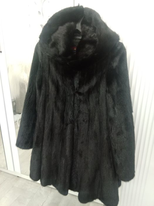 Продам норковую шубу