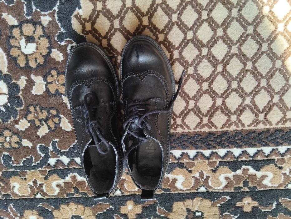 Кроссовки .кеды и туфельки на девочку