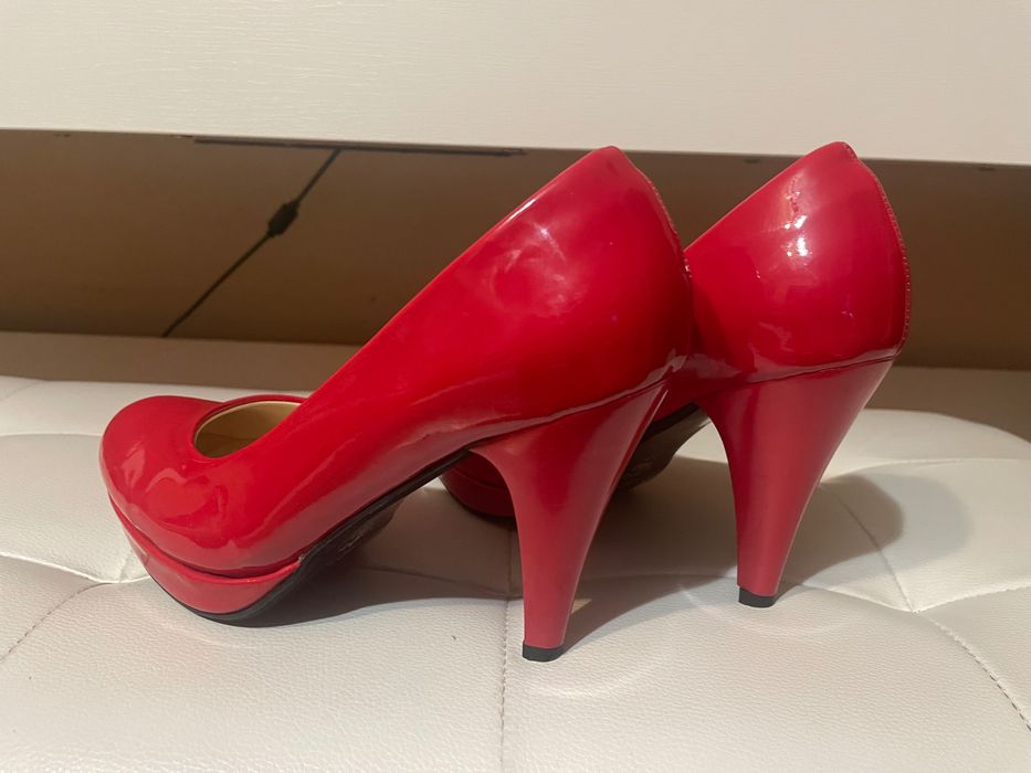 Обувки Тенденс 37