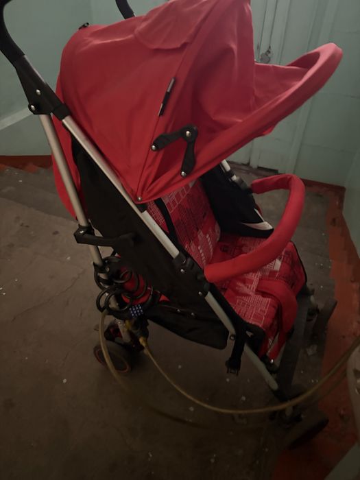 Продам коляску прогулочную