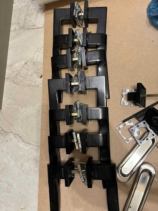 Ручки дверные черные