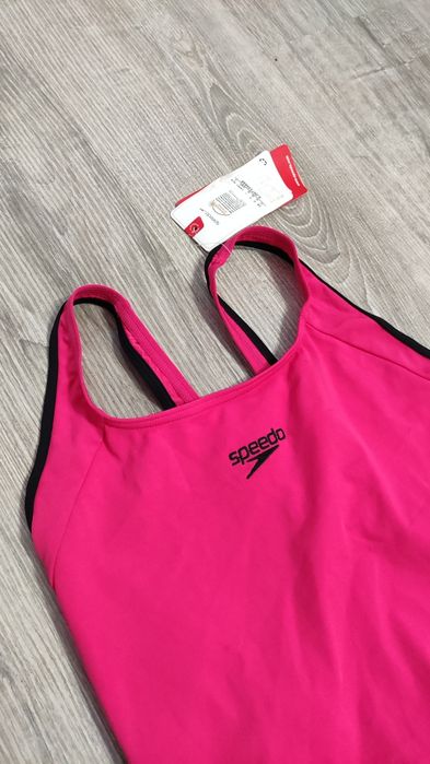 Нов дамски цял бански Speedo 44 size L