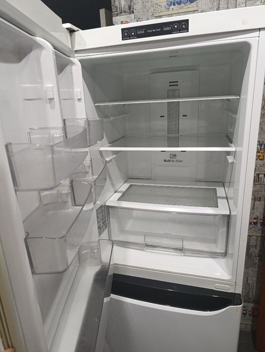 Продам холодильник