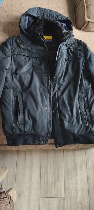 Продается мужская куртка!