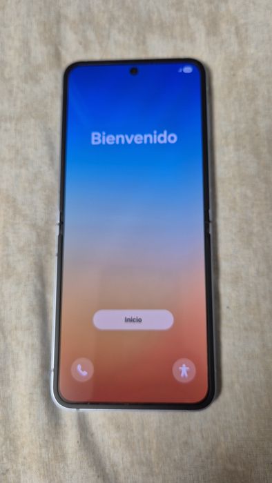 Samsung Galaxy Z Flip6