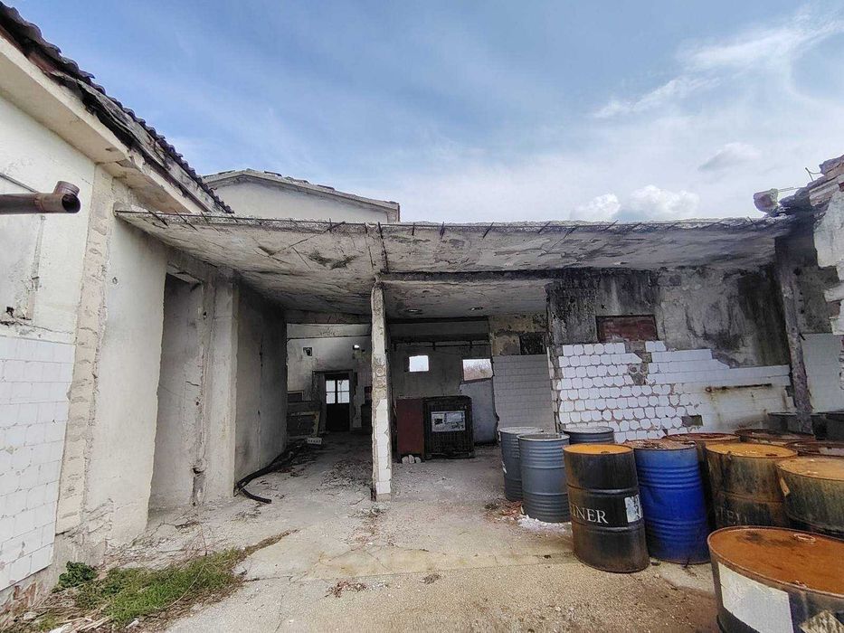 Бивша кланица в гр. Ловеч !