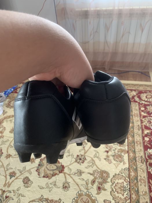 Бутсы с шипами 43 размера