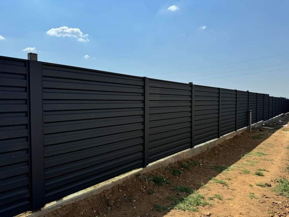 Tablă Cutată Gard Metalic diferite modele 4m 6m RAL 7016 gri antracit