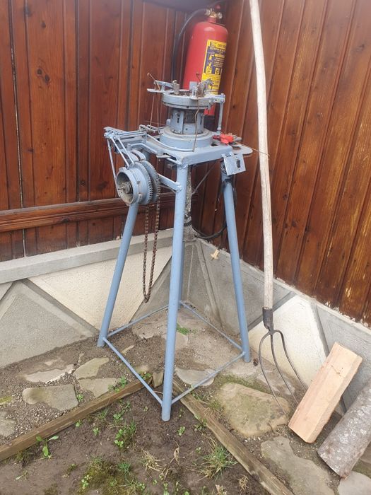 Vand mașina confecționat ciorapi