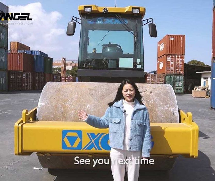 XCMG XS143J — это одно вальцовый вибрационный каток  14 тонн склад