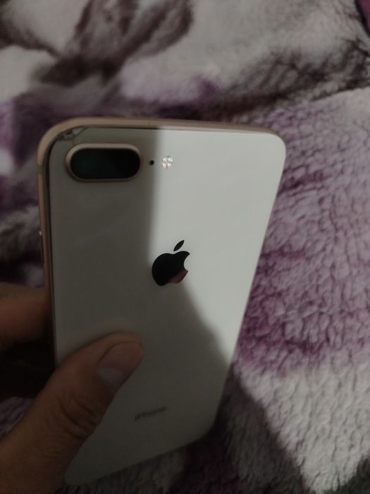 iPhone 8 Plus память 64ГБ,обмена нет