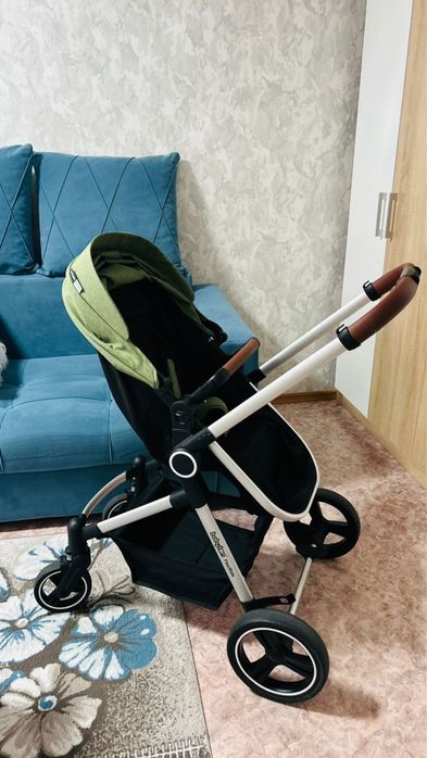 Продам детскую коляску 2в1