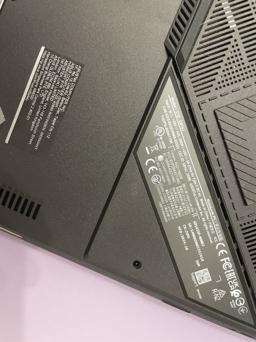ASUS ROG Strix G18 i9-14900HX / RTX 4070 / 32GB  RAM / 1TB – Ca nou, performanță top 2025