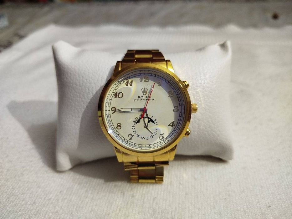 ROLEX soat tan narxida sotib oling