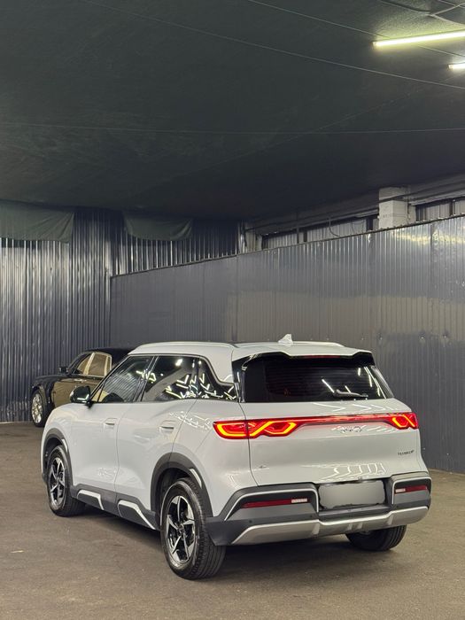 Byd yuan up afitsalniy full