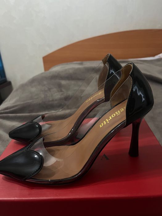 Продам  женские туфли
