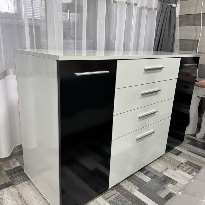 Скрин Черно с Бяло