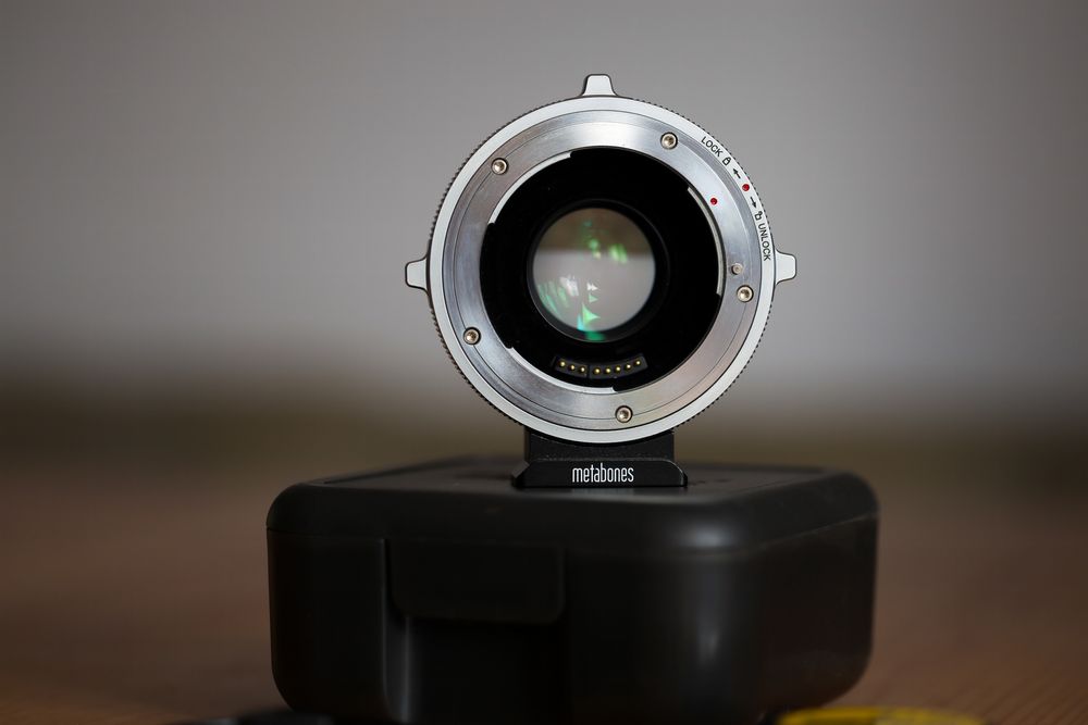 Adaptor Metabones Canon EF - BMPCC Blackmagic Speedbooster Cine XL 0.64