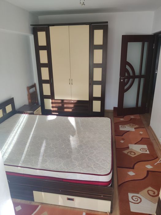 Închiriez apartament 3 camera in Târgu frumos