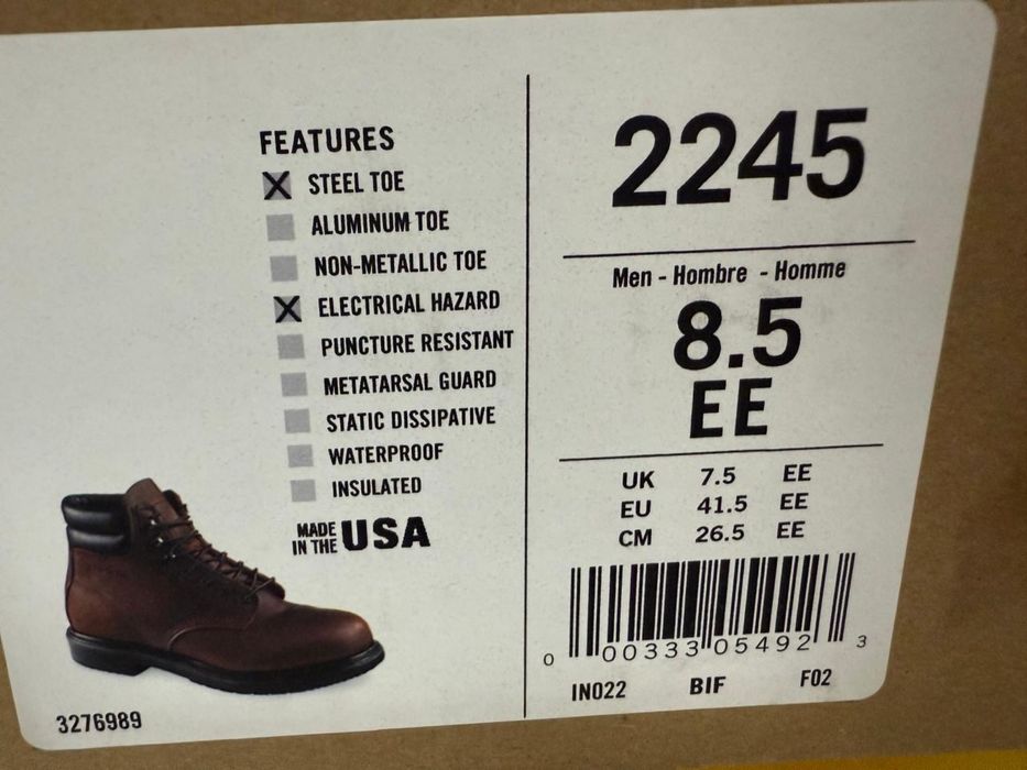 Продаю спец обувь зима