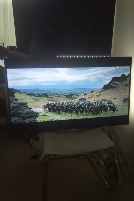 Телевизор Philips 43 PSU 8007/12 Ambilight