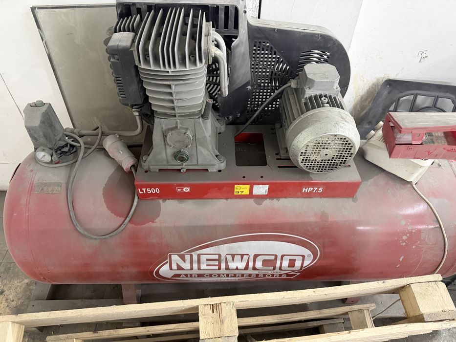 Vand compresor Newco 500 lAchizitionat de la Gica Compresoare
