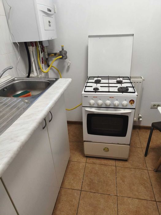 inchiriez ap. 2 camere -stadionul Portul-langa Gara