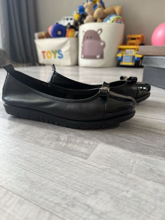 Продам кожанные лодочки