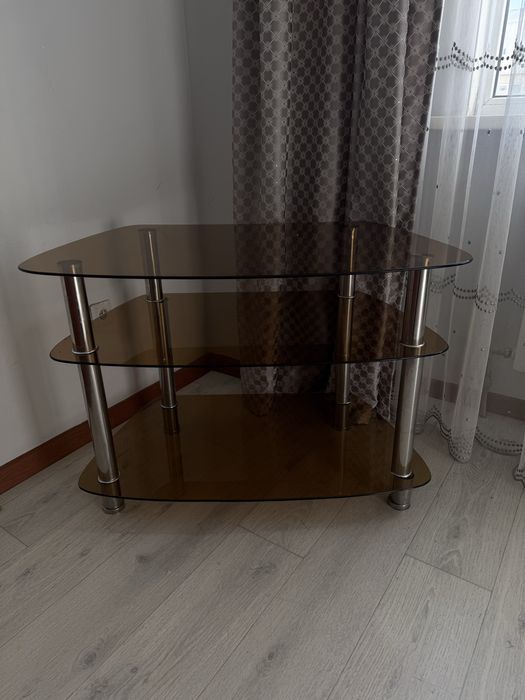 стеклянная подставка (тумба)