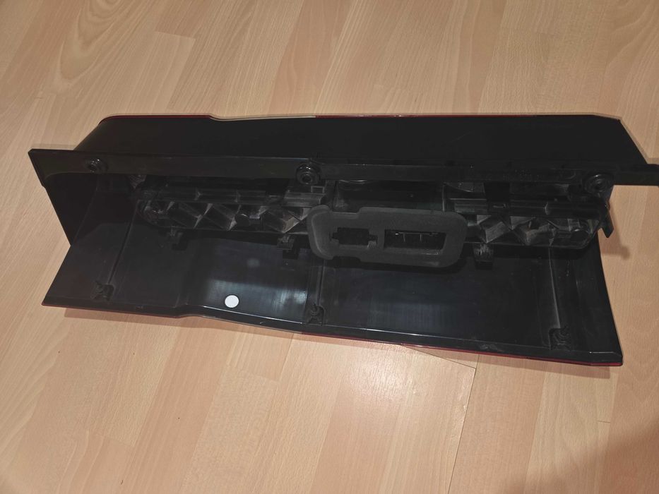 Lampa spate stop dreapta Mercedes Sprinter, 9068200264,cu soclu si becuri | 2006-2017