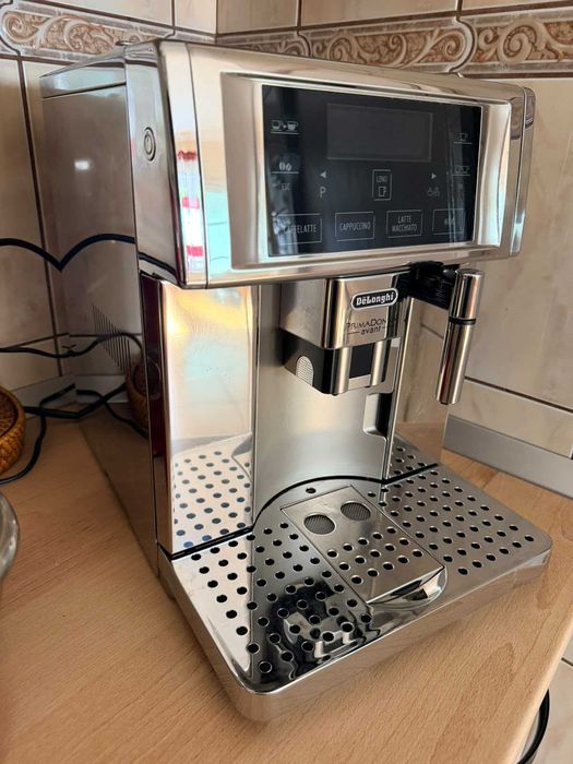 Espressor DeLonghi PrimaDonna Avant