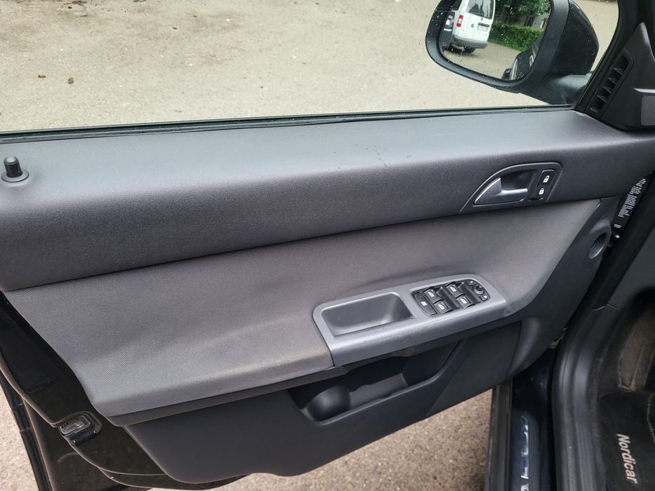 Vând Volvo V50-2010