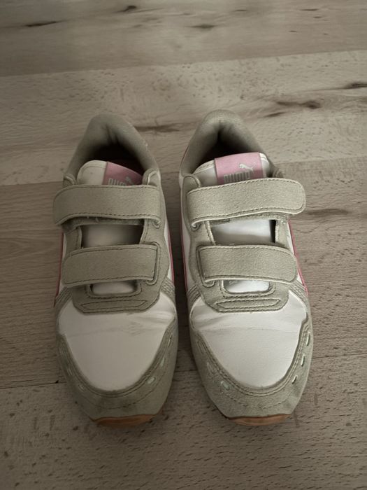 Adidași Puma pentru fete mărimea 34