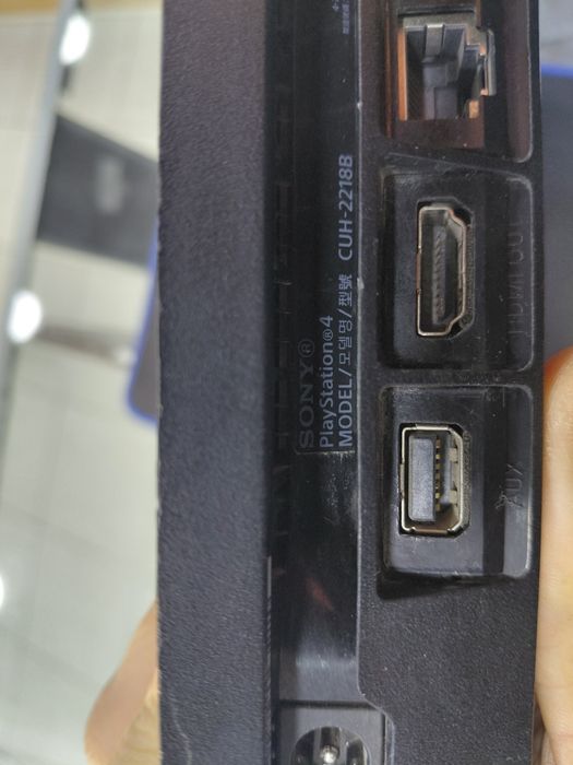 Ps 4 slim 1tb idel