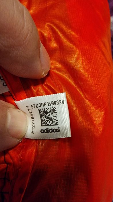 Vind geaca adidas